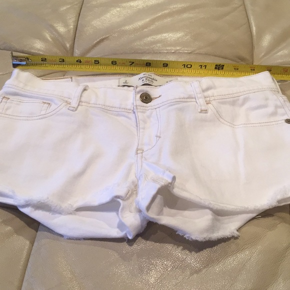 Abercrombie & Fitch Cream Denim Shorts - Picture 6 of 6